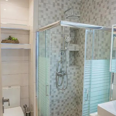 Doris アパート Rhodes City